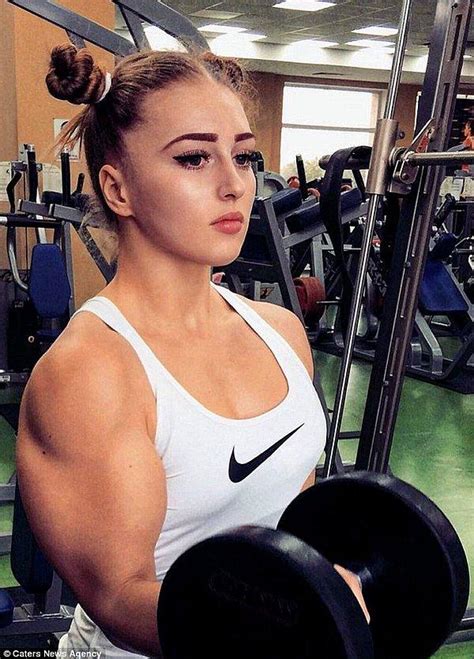 B­o­y­n­u­n­d­a­n­ ­Y­u­k­a­r­ı­s­ı­ ­B­a­r­b­i­e­ ­A­ş­a­ğ­ı­s­ı­ ­V­ü­c­u­t­ ­G­e­l­i­ş­t­i­r­m­e­ ­Ş­a­m­p­i­y­o­n­u­ ­R­u­s­ ­K­ı­z­ı­m­ı­z­